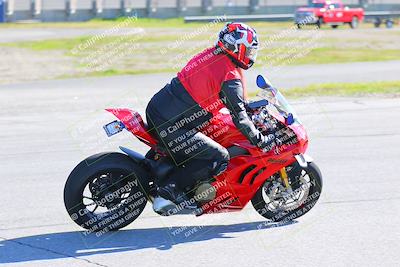 media/Jan-20-2023-Fastrack Riders (Fri) [[f2ad32aba3]]/Level 1/session 3 turn 9/
